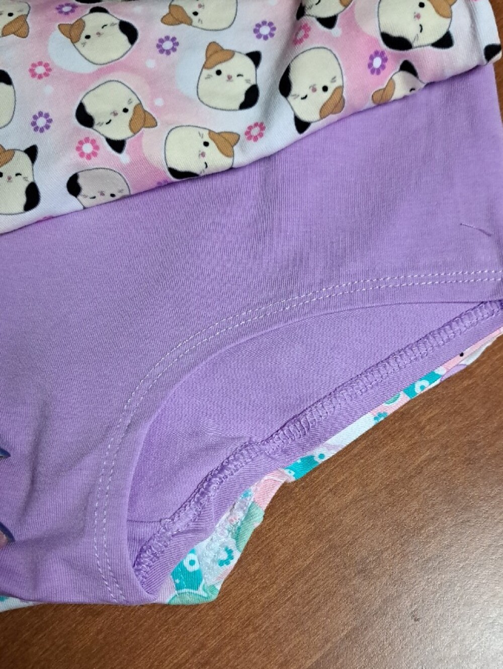 Squishmallows Girls' Print Briefs - 5 Pack Size L8 - Picture 2 of 6